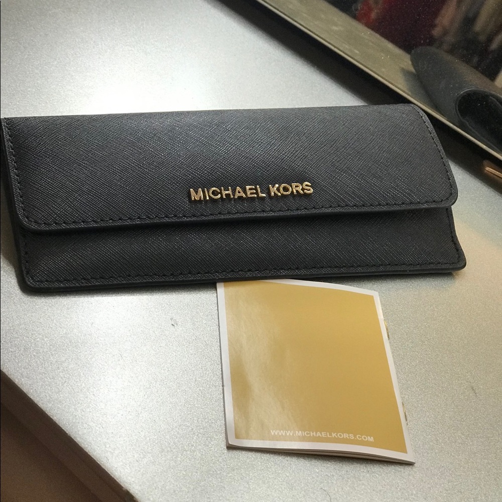 Michae Kors Black Carryall Bifold Wallet